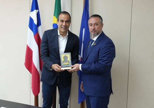 Bruno Reis e embaixador dos Emirados Árabes discutem investimentos para Salvador