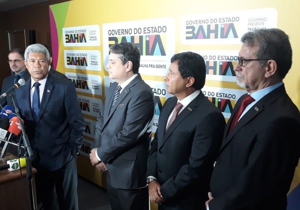 Jerônimo propõe que BA-001 vire rodovia federal como parte do projeto da ponte