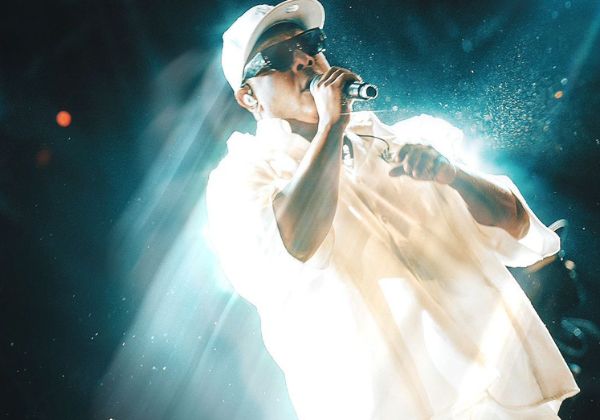 Psirico homenageia Raul Seixas e leva força da ancestralidade baiana ao Rock The Mountain, no Rio de Janeiro