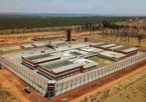 Justiça autoriza transferência de sete presos ligados a facções para presídios federais