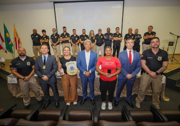 Polícia inicia devolução de 650 celulares apreendidos em operação contra comércio ilegal de eletrônicos