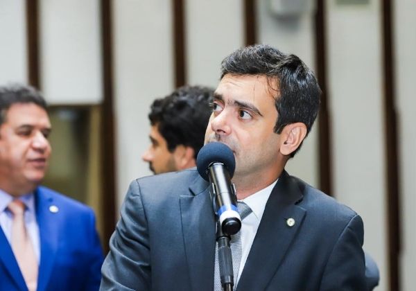 Líder da oposição critica 20º pedido de empréstimo de Jerônimo: ‘Dinheiro jogado fora’