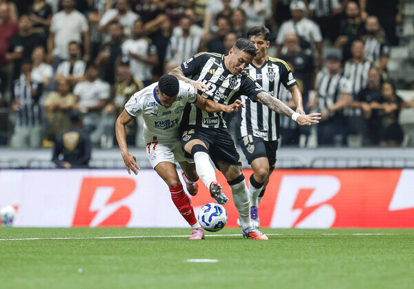 Bahia perde para Atlético em BH em jogo com polêmica de arbitragem