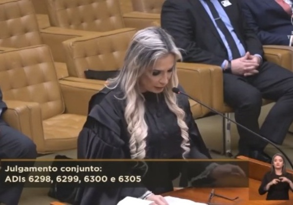 Advogada do CV vai à Câmara e leva dossiê com relatos de tortura em megaoperação