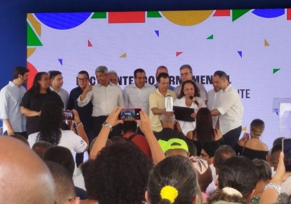 Ministro Luiz Marinho recebe título de Cidadão Soteropolitano