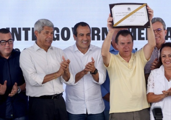 Governo da Bahia firma pacto para promover trabalho decente no Carnaval de Salvador