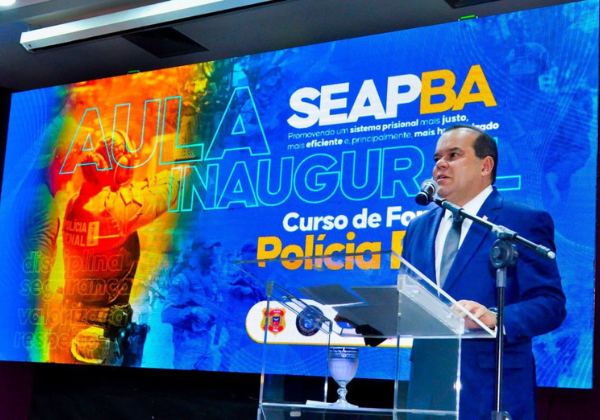 Vice-governador destaca valorização dos servidores em aula inaugural de formação de policiais penais