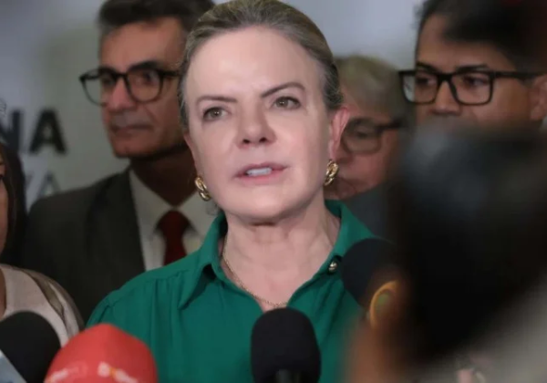Governo estuda liberar FGTS para vítimas de tornado no Paraná, diz Gleisi Hoffmann