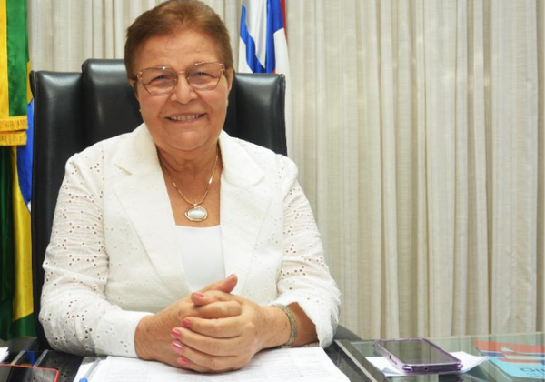 Deputada baiana se envolve em acidente com quatro veículos na BR-110