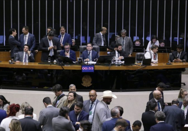 Projeto de Lei prevê punição a mulheres por denúncias falsas na Lei Maria da Penha