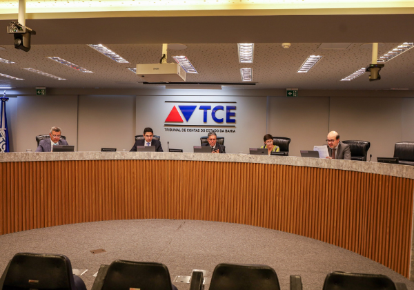 Ex-prefeito de Jeremoabo e empresa são condenados a devolver R$ 1,6 milhões aos cofres públicos