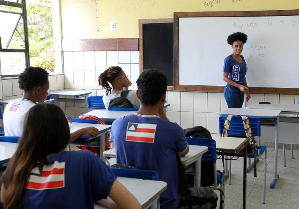 Renovação de matrícula da rede estadual da Bahia começa na próxima segunda-feira (17)