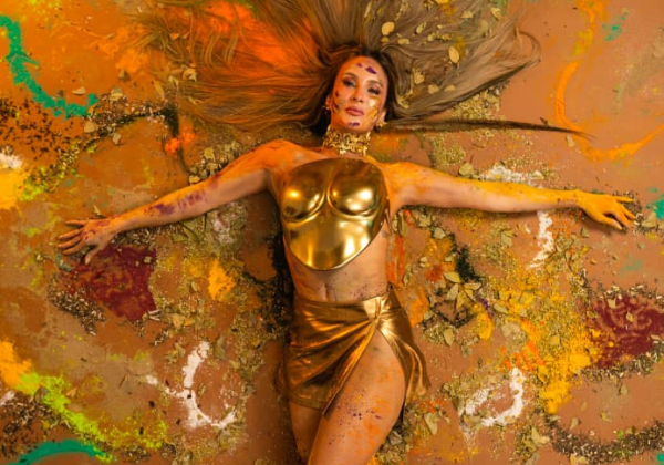 Claudia Leitte lança ‘Especiarias – Ato II’ com clima solar e promessa de verão quente