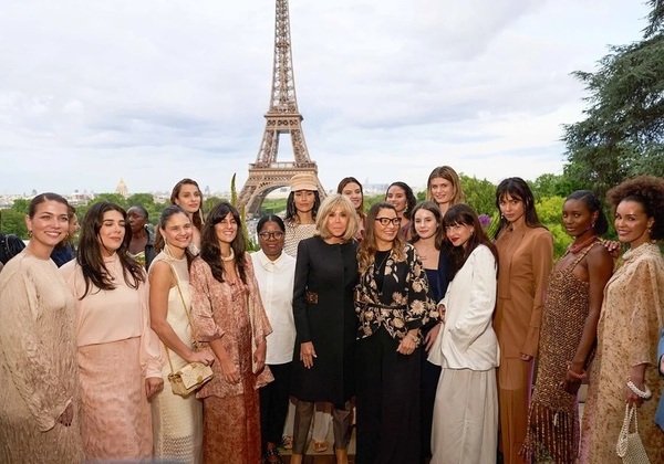 Governo gasta R$ 344 mil em evento de Janja com estilistas em Paris