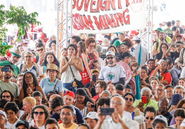 Cúpula dos Povos repudia falsas soluções e critica modelo capitalista