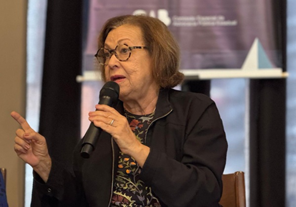 Lídice critica PEC da Reforma Administrativa e afirma que proposta pode gerar 'farra da terceirização'