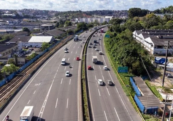 Instalação de radares na BR-324 deve ser concluída até janeiro de 2026, diz DNIT