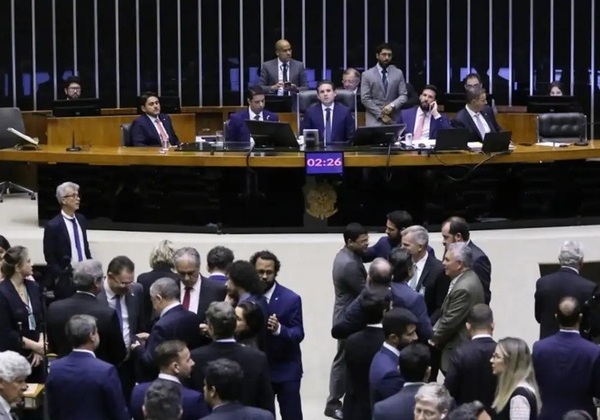 Câmara aprova texto-base do projeto de lei antifacção