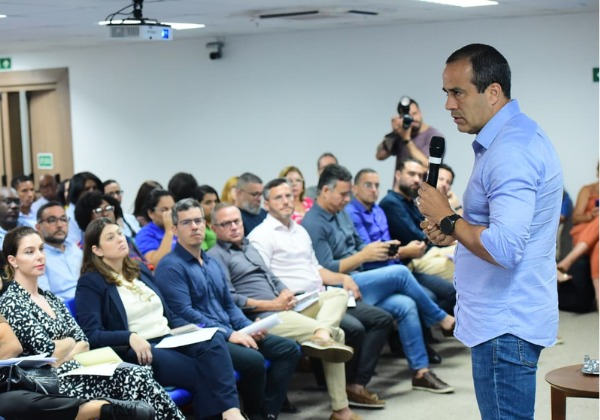 Prefeitura e Todos Pela Educação alinham diretrizes para fortalecer ensino municipal até 2028