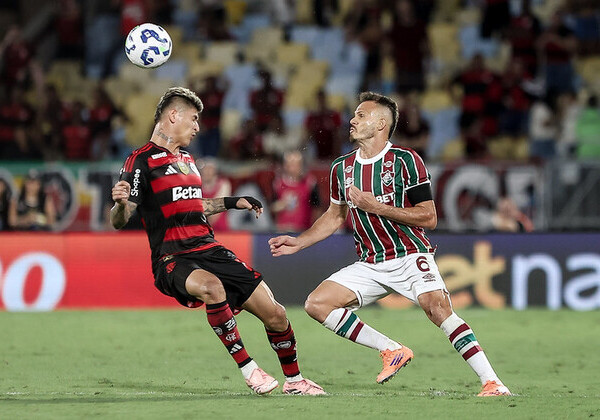 Fluminense vence Flamengo e ultrapassa Bahia no Brasileirão