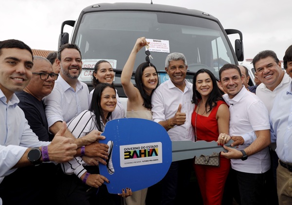 Governo da Bahia entrega nova escola e amplia investimentos em infraestrutura e serviços públicos