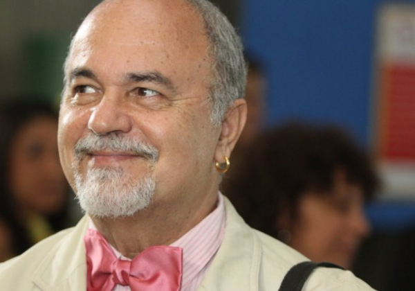 Fundador do Grupo Gay da Bahia é internado na UTI de Salvador