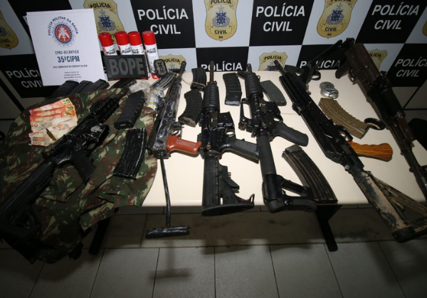Com 6.251 armas apreendidas, mortes violentas têm queda de 33% em novembro