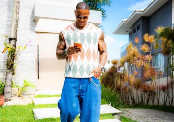 Após cancelamento de show devido à chuva, Léo Santana faz show eletrizante neste domingo (23) 