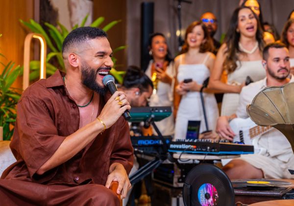 Brenno Casagrande grava audiovisual intimista ‘Na Sala do Casa’