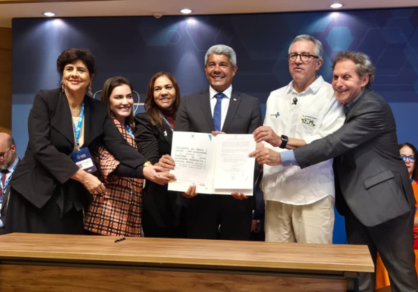 Bahia vai produzir quatro medicamentos para tratamento de câncer e doenças raras