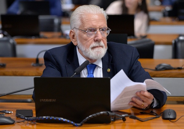 Projeto que regulamenta participação de representantes dos empregados na gestão das empresas é aprovado