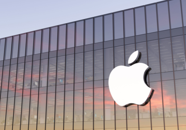 Apple chega aos 50 anos como gigante de US$ 3 trilhões e foco em serviços e IA