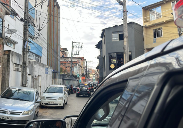 Operação no Nordeste de Amaralina mira grupo que cometia furtos no Rio Vermelho