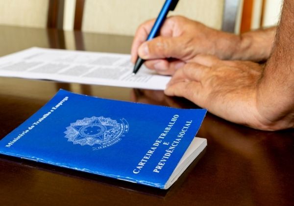 Bahia cria 4.449 vagas formais em outubro, menos da metade do registrado em setembro