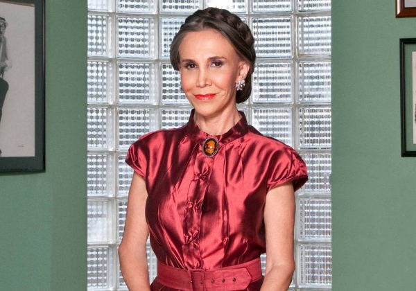 Dona Florinda, viúva do criador de 'Chaves', participará do Domingo Legal no SBT