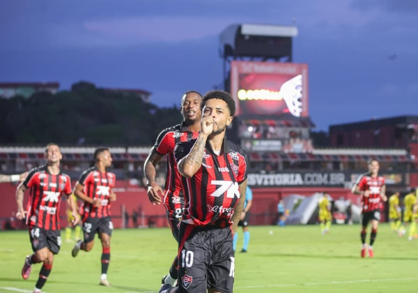Vitória bate o Mirassol no Barradão e respira fora do Z4