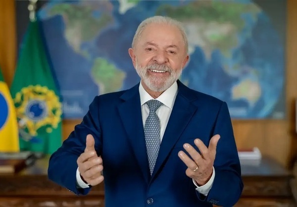 Isenção do IR injeta R$ 28 bilhões na economia, diz Lula