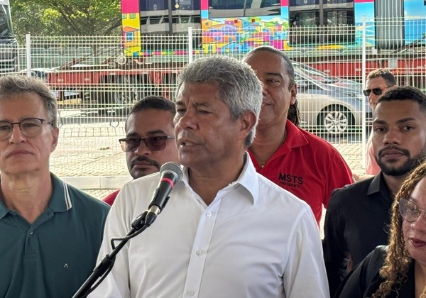 ‘Fluxo da rodoviária’ no fim de ano causou atraso nas obras, diz governador