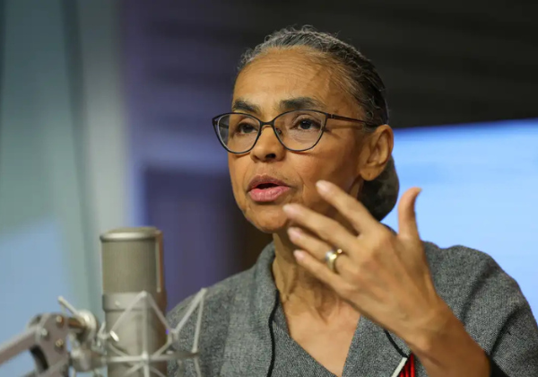 Marina Silva é hospitalizada em Brasília após sofrer fratura na coluna