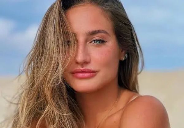 Bruna Griphao mergulha no samba e reage às críticas ao se preparar para ser musa do Salgueiro em 2026  