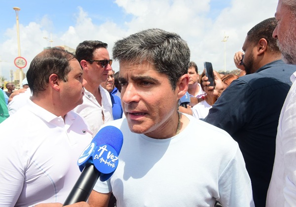 ACM Neto diz que Jerônimo trata ambulantes como bandidos: 'Comparação preconceituosa'