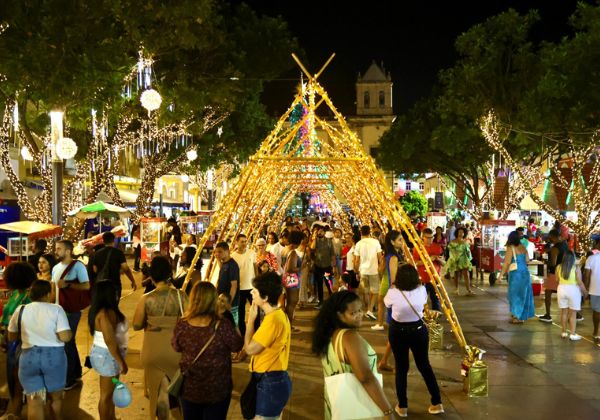 Natal Luz Salvador 2025 transforma o Centro Histórico com grande espetetáculo de luzes
