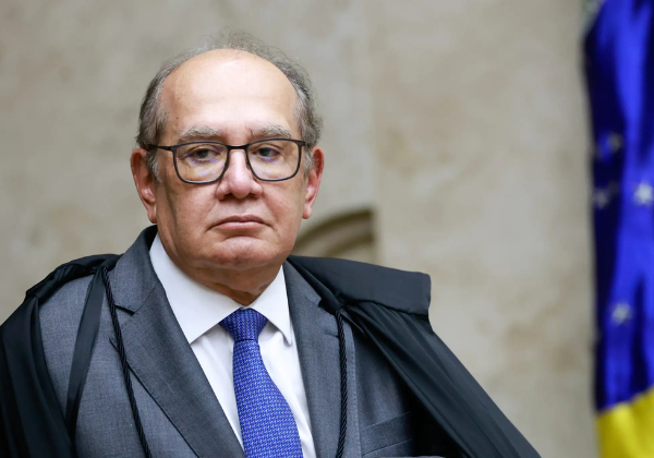 Após pressão do Senado, Mendes retira de pauta julgamento sobre impeachment de ministros do STF