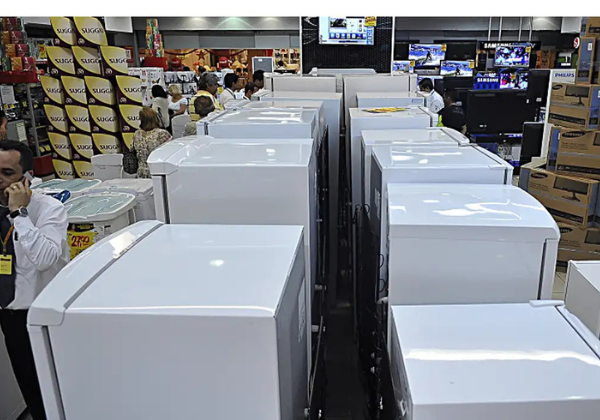 Comércio brasileiro cresce 0,5% em outubro e registra melhor resultado mensal desde março