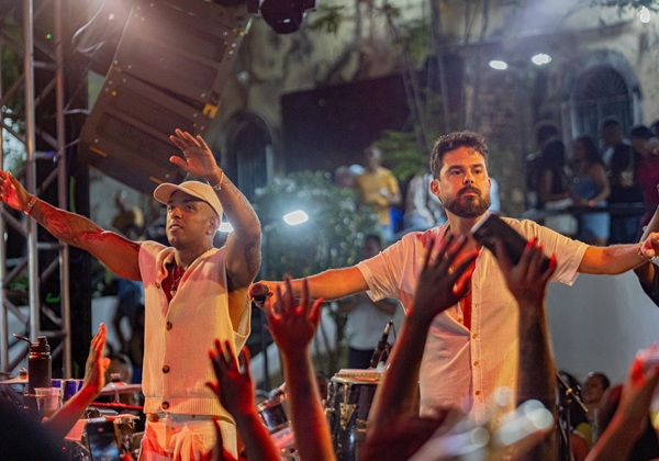 Bruno Magnata abre a temporada de verão com Resenha do Mag lotada e anuncia agenda quente de dezembro