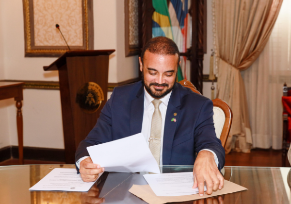 Deputado celebra aprovação de projeto que amplia idade para ingresso na PM e Bombeiros 