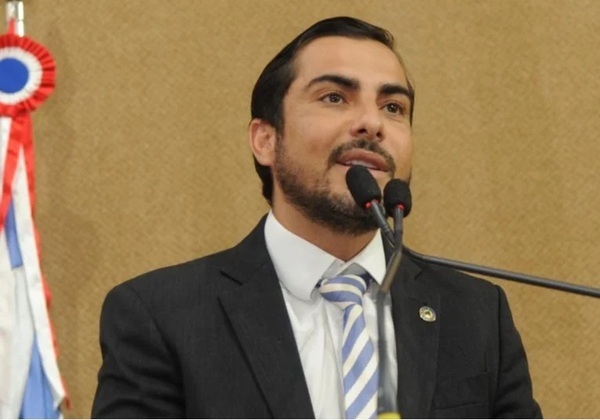 Ex-deputado Marcell Moraes é preso por suspeita de agredir mulher