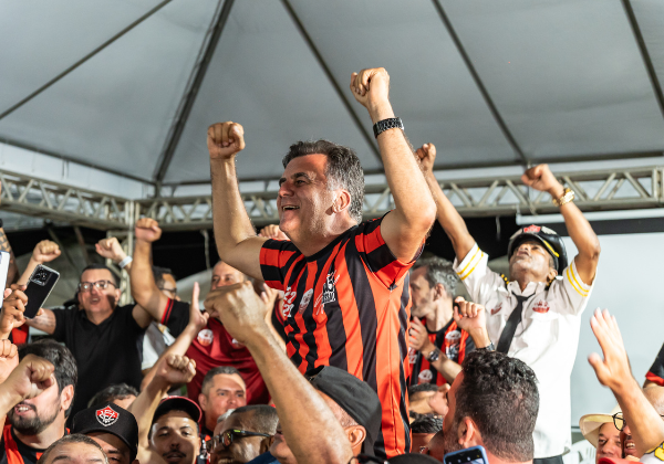 Fábio Mota é reeleito presidente do Vitória para mandato até 2028