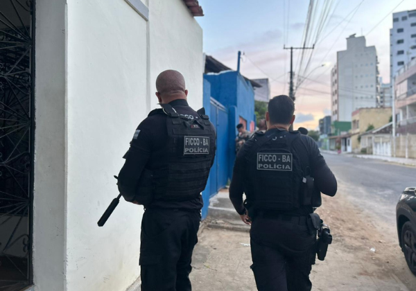 Operação prende 26 integrantes de facção criminosa no sul da Bahia