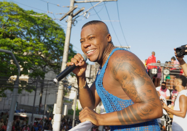 Escandurras lança audiovisual do projeto SambaDurras gravado na Caminhada do Samba